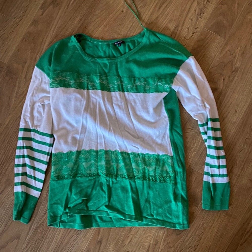 Women’s sweater